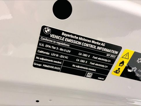 Used 2023 BMW i4 eDrive35 image 32