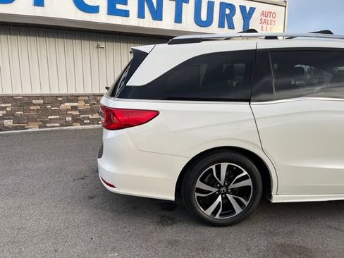Used 2018 Honda Odyssey Elite image 18