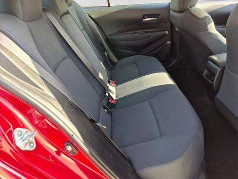 Used 2021 Toyota Corolla LE FWD image 17