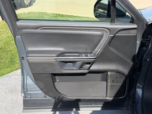 Used 2023 Rivian R1S Adventure image 7