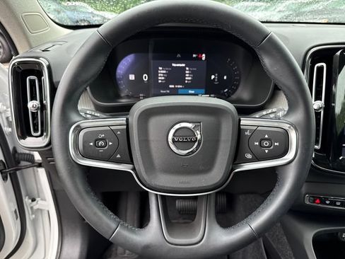 Used 2026 Volvo XC40 B5 Plus AWD/4WD image 27
