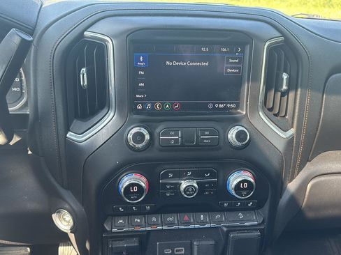 Used 2020 GMC Sierra 1500 AT4 w/ AT4 Premium Package AWD/4WD image 13