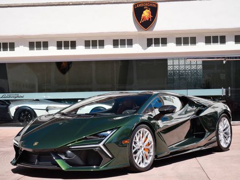 Used 2025 Lamborghini Revuelto AWD/4WD image 31