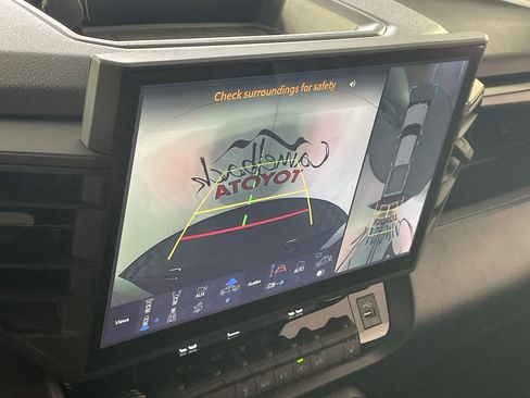 New 2026 Toyota Tundra Limited AWD/4WD image 15