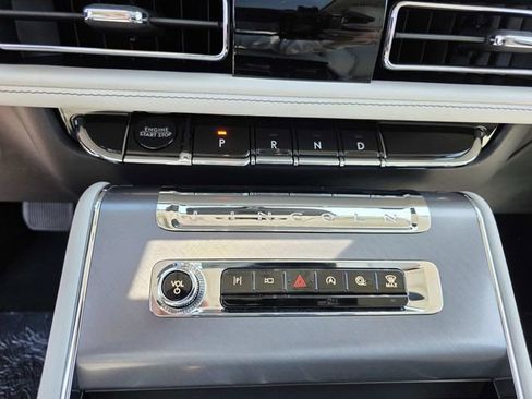 New 2026 Lincoln Aviator 2WD image 11