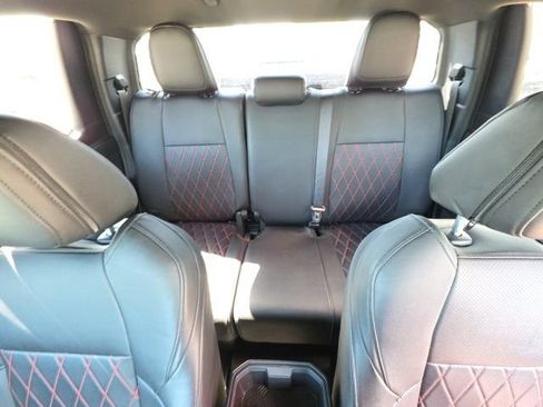 Used 2025 Toyota Tacoma SR5 image 21