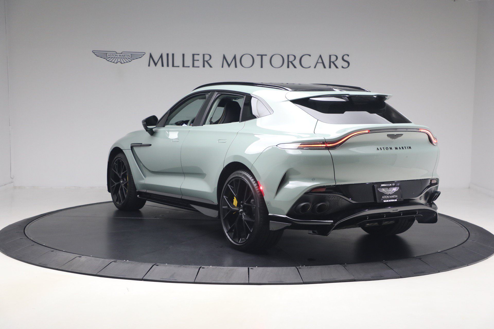 Used 2025 Aston Martin DBX 707 AWD/4WD image 5