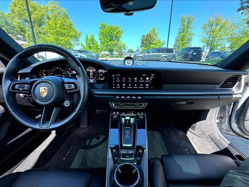 Used 2024 Porsche 911 Carrera RWD image 18