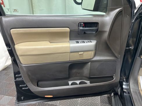 Used 2008 Toyota Sequoia SR5 RWD image 26