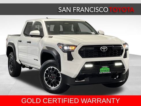 Certified 2025 Toyota Tacoma TRD Off-Road image 7