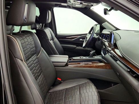 Used 2023 Cadillac Escalade ESV Sport Platinum AWD/4WD image 28
