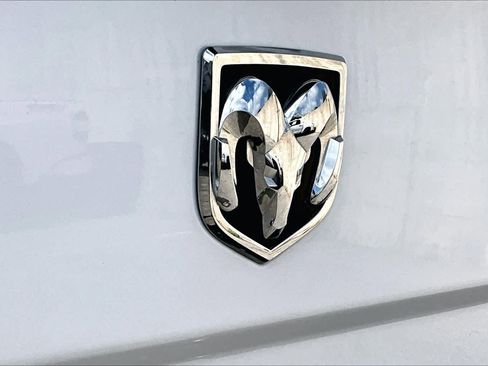 Used 2018 RAM 2500 Tradesman w/ Chrome Appearance Group image 35