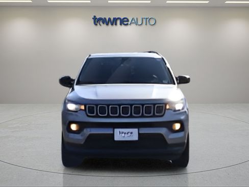 Used 2022 Jeep Compass Latitude w/ Convenience Group AWD/4WD image 12