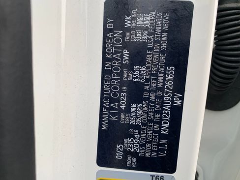 Used 2025 Kia Soul LX w/ LX Technology Package image 27