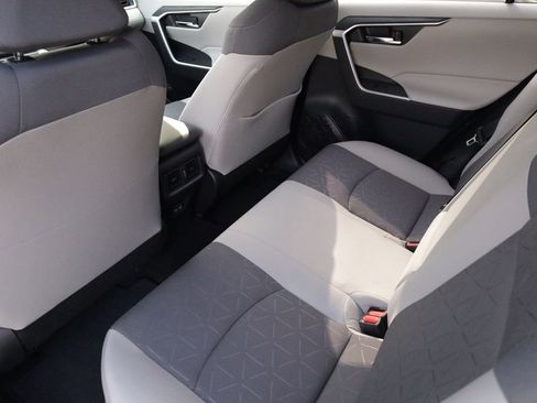 Used 2025 Toyota RAV4 XLE image 24