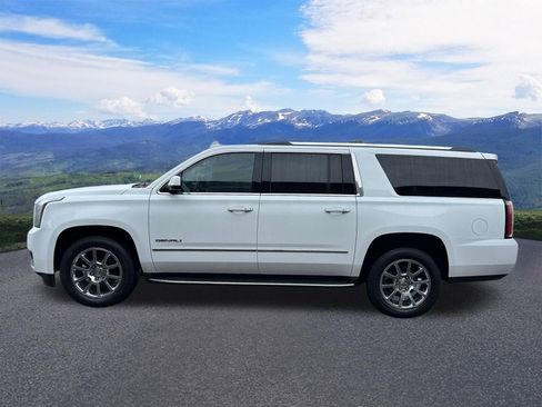 Used 2018 GMC Yukon XL Denali w/ Open Road Package AWD/4WD image 2