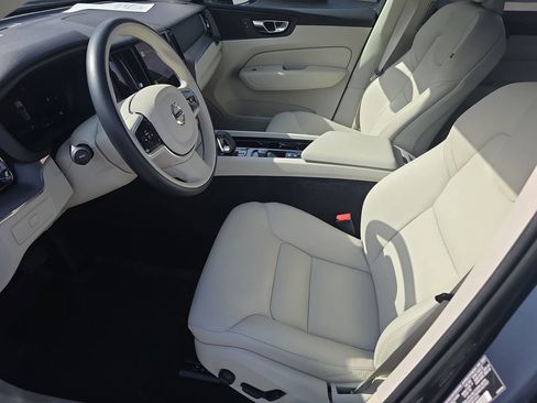 Used 2025 Volvo XC60 B5 Plus w/ Protection Package Premier image 8