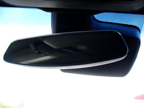 Used 2017 Cadillac ATS V w/ Luxury Package image 32