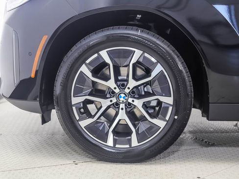 New 2026 BMW X3 xDrive30 w/ Premium Package image 2