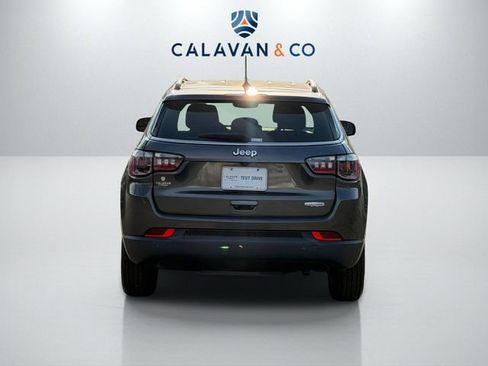 Used 2022 Jeep Compass Latitude image 6