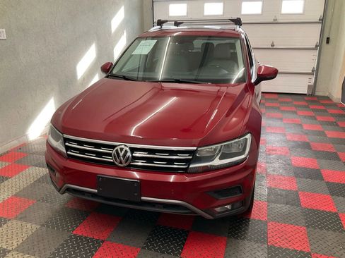 Used 2019 Volkswagen Tiguan SEL image 3