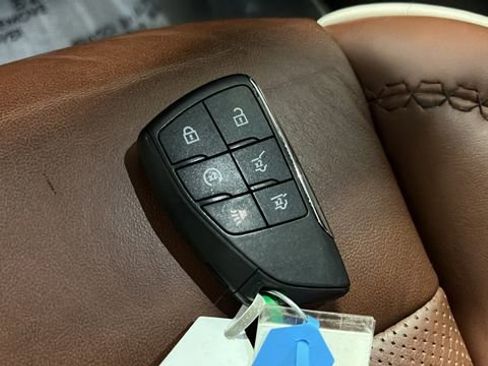 Used 2023 GMC Yukon XL Denali Ultimate image 21