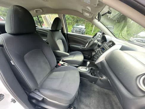 Used 2017 Nissan Versa SV FWD image 16