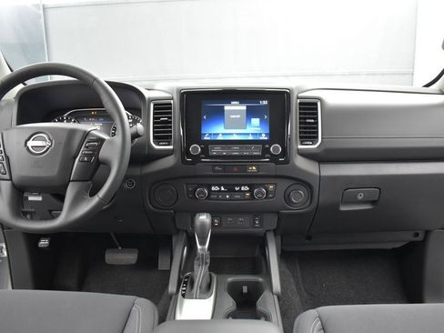 New 2024 Nissan Frontier SV w/ SV Convenience Package image 8