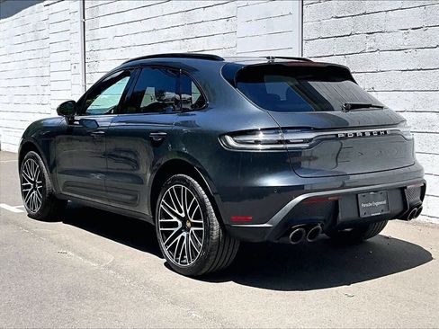 Certified 2026 Porsche Macan AWD/4WD image 3