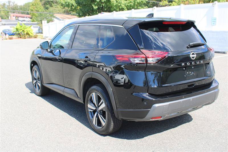 Used 2026 Nissan Rogue SL FWD image 6