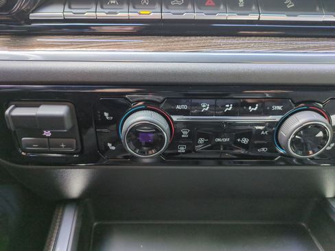 Used 2025 Chevrolet Silverado 1500 LT Trail Boss image 22