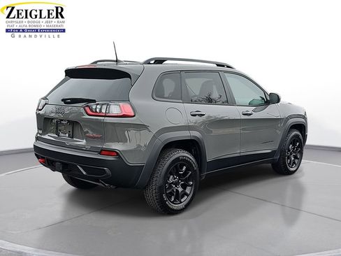 Used 2022 Jeep Cherokee Trailhawk w/ Comfort/Convenience Group image 5