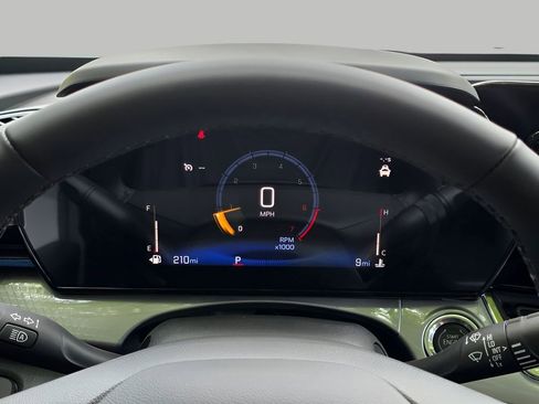 New 2026 Chevrolet Trax LT w/ Midnight Edition FWD image 19
