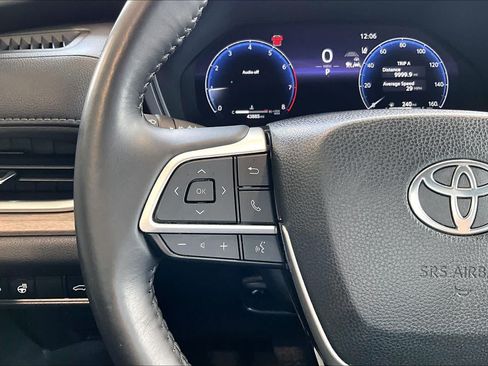 Used 2024 Toyota Grand Highlander FWD image 16