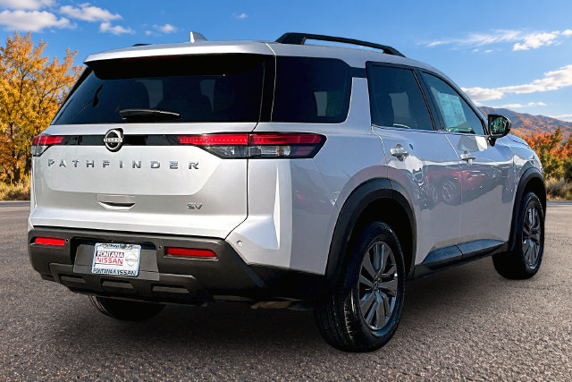 Certified 2024 Nissan Pathfinder SV FWD image 6