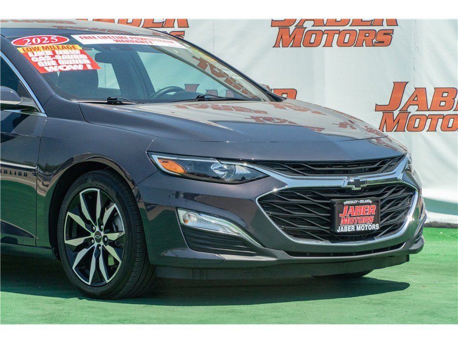 Used 2025 Chevrolet Malibu RS w/ LPO, Floor Liner Package FWD image 24