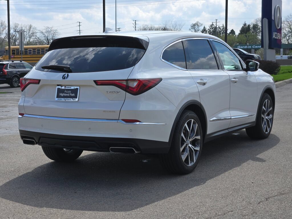 Used 2023 Acura MDX w/ Technology Package AWD/4WD image 16