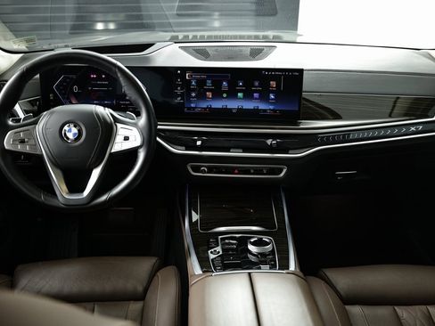 Used 2023 BMW X7 xDrive40i w/ Executive Package image 29