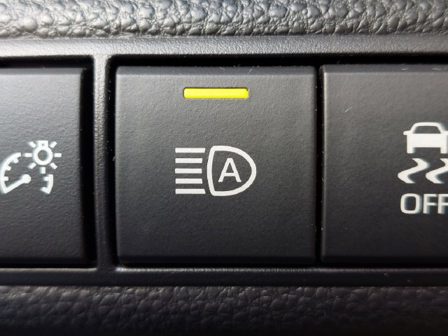 Certified 2023 Toyota Corolla SE AWD/4WD image 16