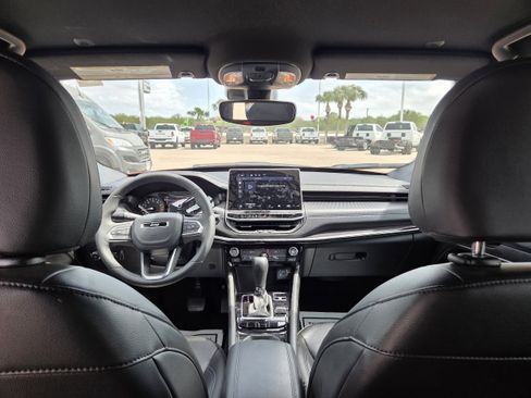 New 2026 Jeep Compass Latitude image 21