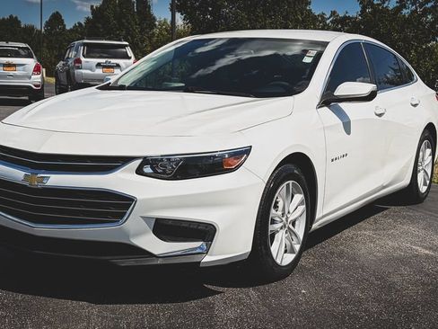 Used 2016 Chevrolet Malibu LT FWD image 13