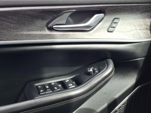 Used 2022 Jeep Grand Cherokee Limited 4xe image 4