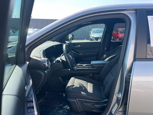 Used 2025 Chevrolet Equinox LT FWD image 27