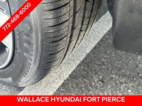 Used 2024 Hyundai Santa Fe Limited FWD image 11