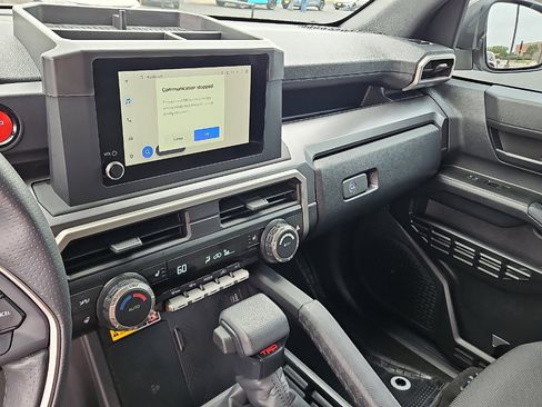 Certified 2025 Toyota 4Runner 4WD image 17