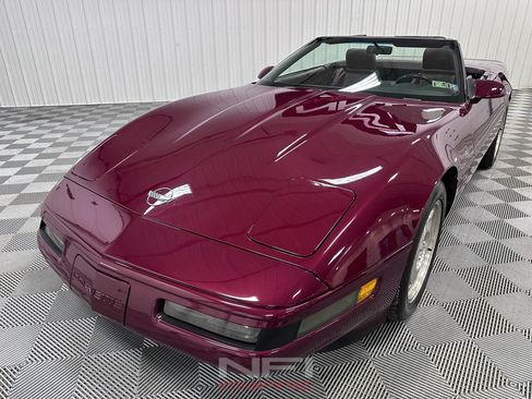 Used 1993 Chevrolet Corvette Convertible RWD image 5