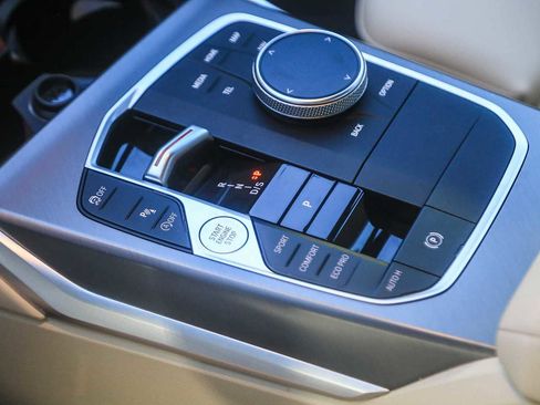 Used 2025 BMW 330i xDrive Sedan image 16