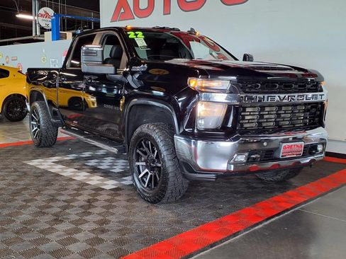 Used 2022 Chevrolet Silverado 2500 LT w/ Convenience Package AWD/4WD image 2