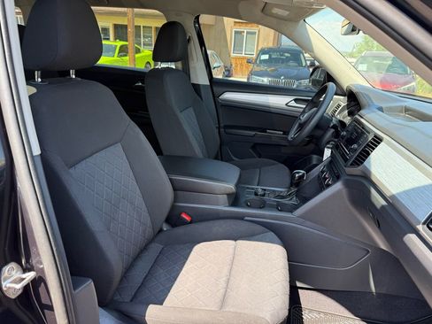 Used 2021 Volkswagen Atlas S image 30