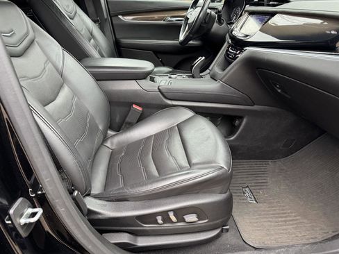 Used 2020 Cadillac XT6 Premium Luxury w/ Platinum Package image 19